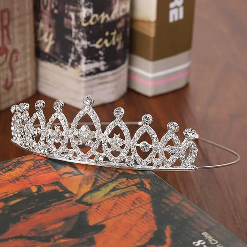 Qu'est-ce qui fait des bandeaux métalliques Crystal Crown une déclaration intemporelle d'élégance et de savoir-faire ?