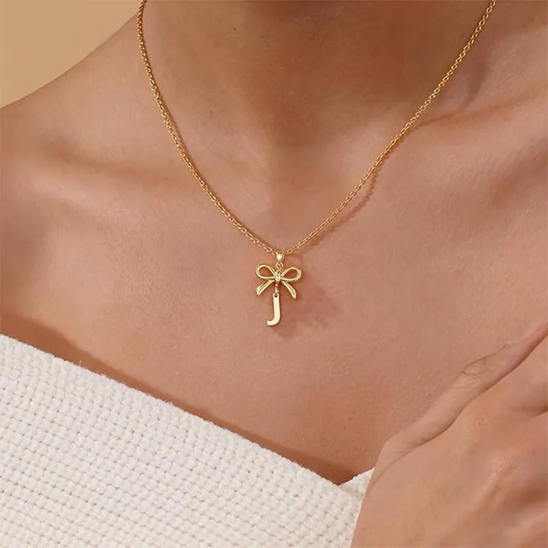 Collier pour adolescente avec pendentif lettre en laiton
